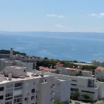 Kai 16 Apartment Split