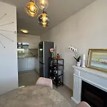Apartment Kai 16 *