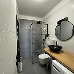 Kai 16 Apartment Split