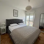 Kai 16 Apartment Split